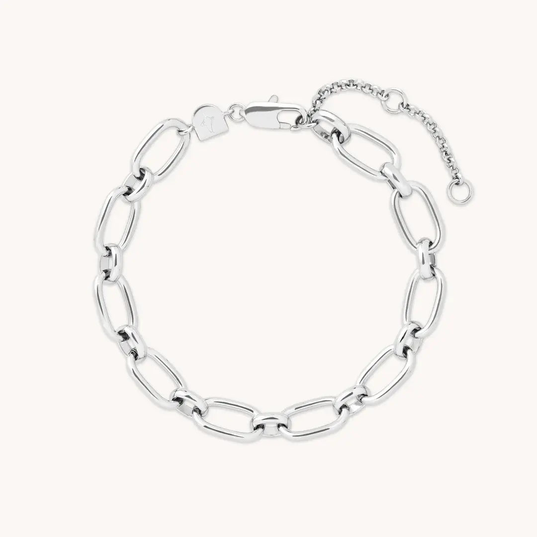 Silverarmband med öppna länkar – minimalistiskt, justerbart smycke för vardagsbruk